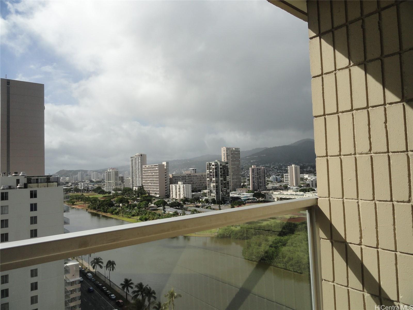 445 Seaside Ave Honolulu - Rental - photo 16 of 19