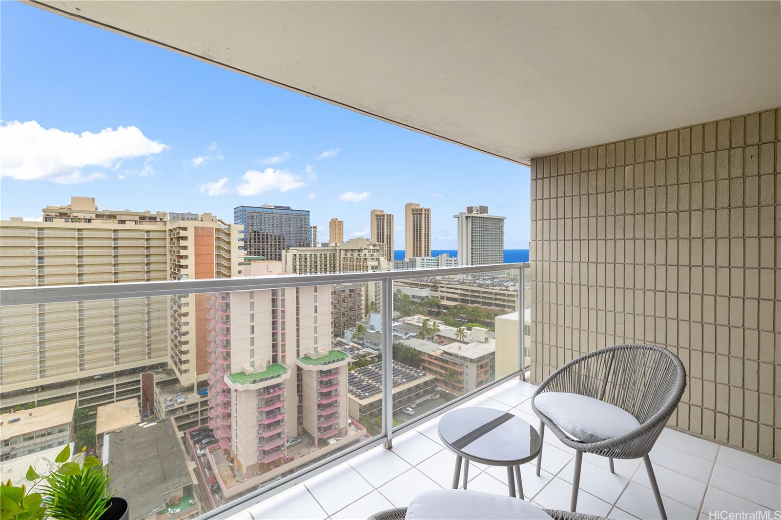 Island colony condo # 2209, Honolulu, Hawaii - photo 4 of 25