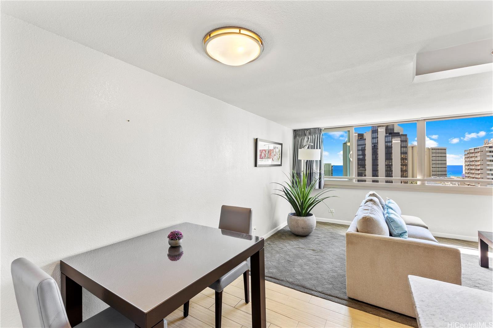 445 Seaside Ave Honolulu - Rental - photo 2 of 24