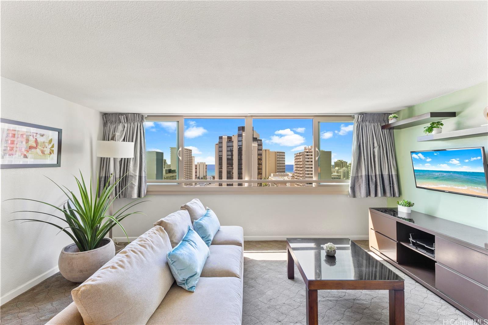 445 Seaside Ave Honolulu - Rental - photo 3 of 24