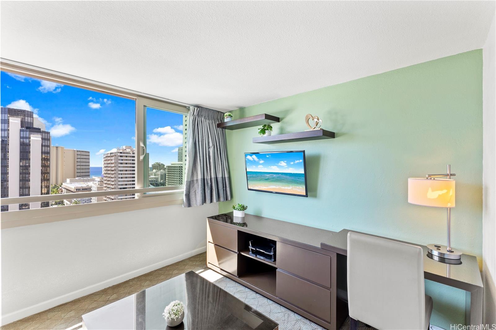 445 Seaside Ave Honolulu - Rental - photo 4 of 24