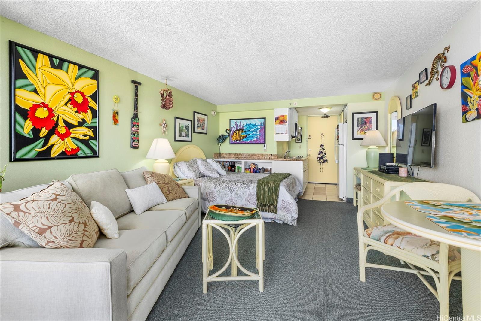 Island Colony condo # 2308, Honolulu, Hawaii - photo 5 of 22