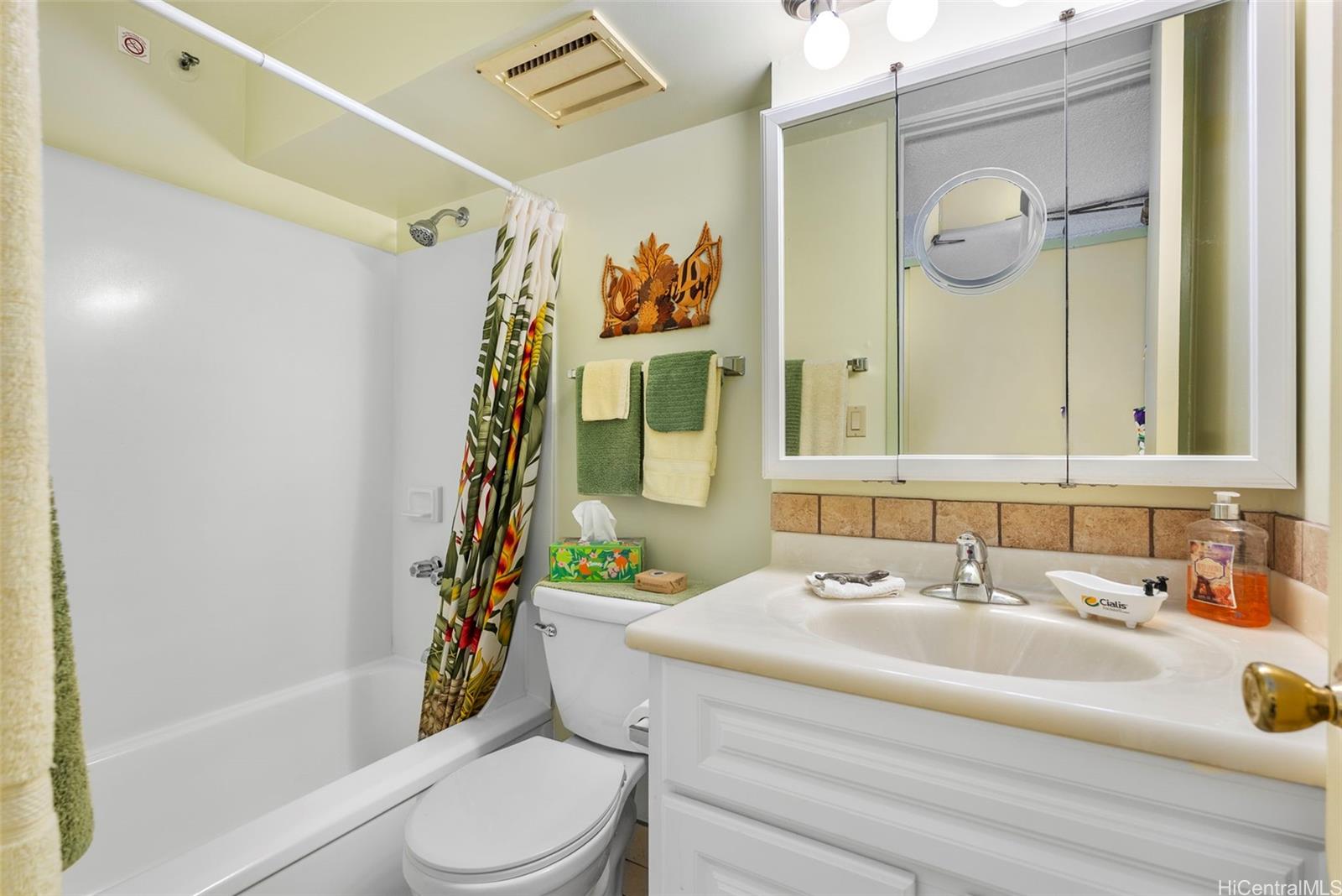 Island Colony condo # 2308, Honolulu, Hawaii - photo 9 of 22