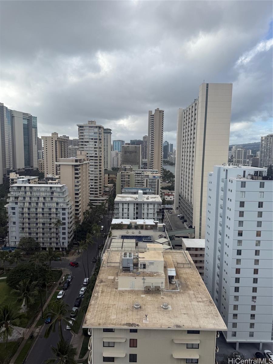 445 Seaside Ave Honolulu - Rental - photo 10 of 18