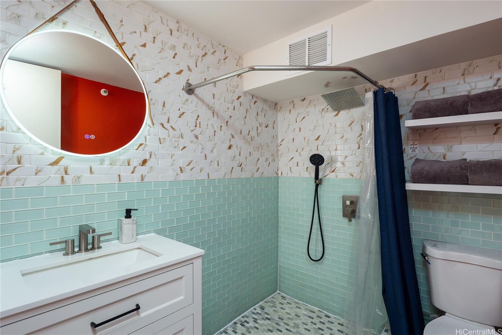 Island Colony condo # 2402, Honolulu, Hawaii - photo 10 of 24