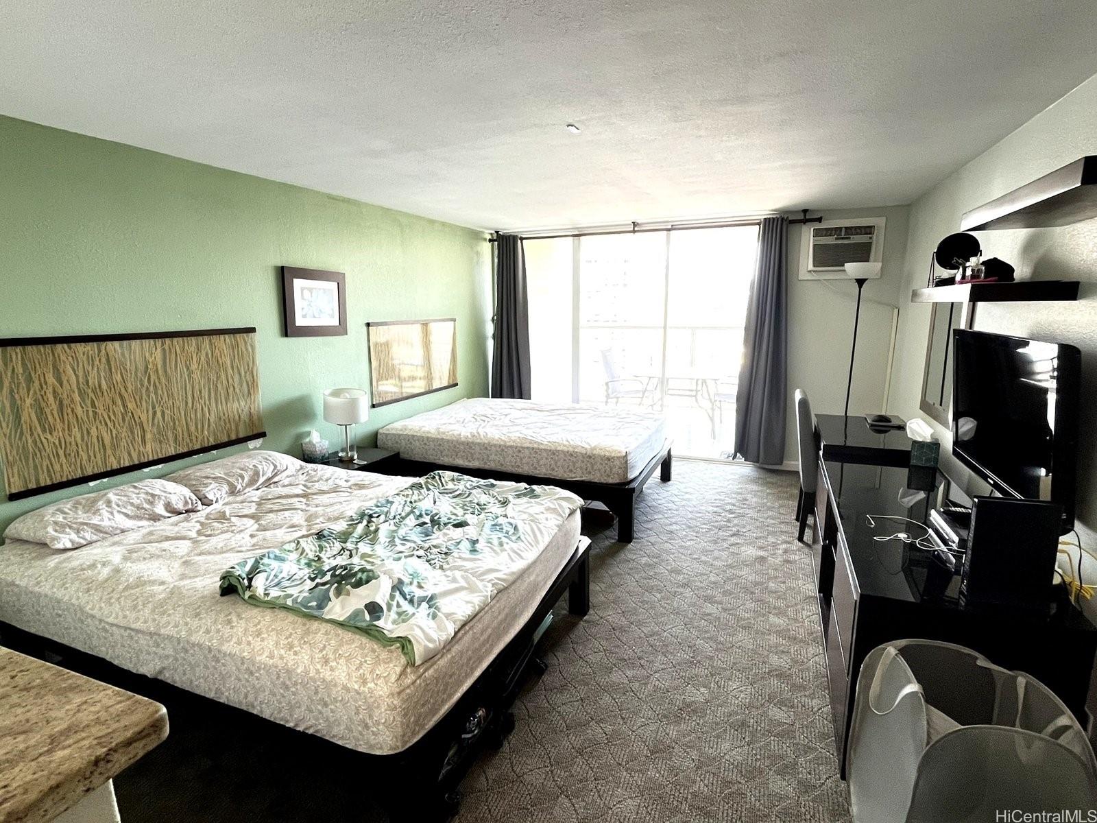 Island Colony condo # 2406, Honolulu, Hawaii - photo 5 of 13