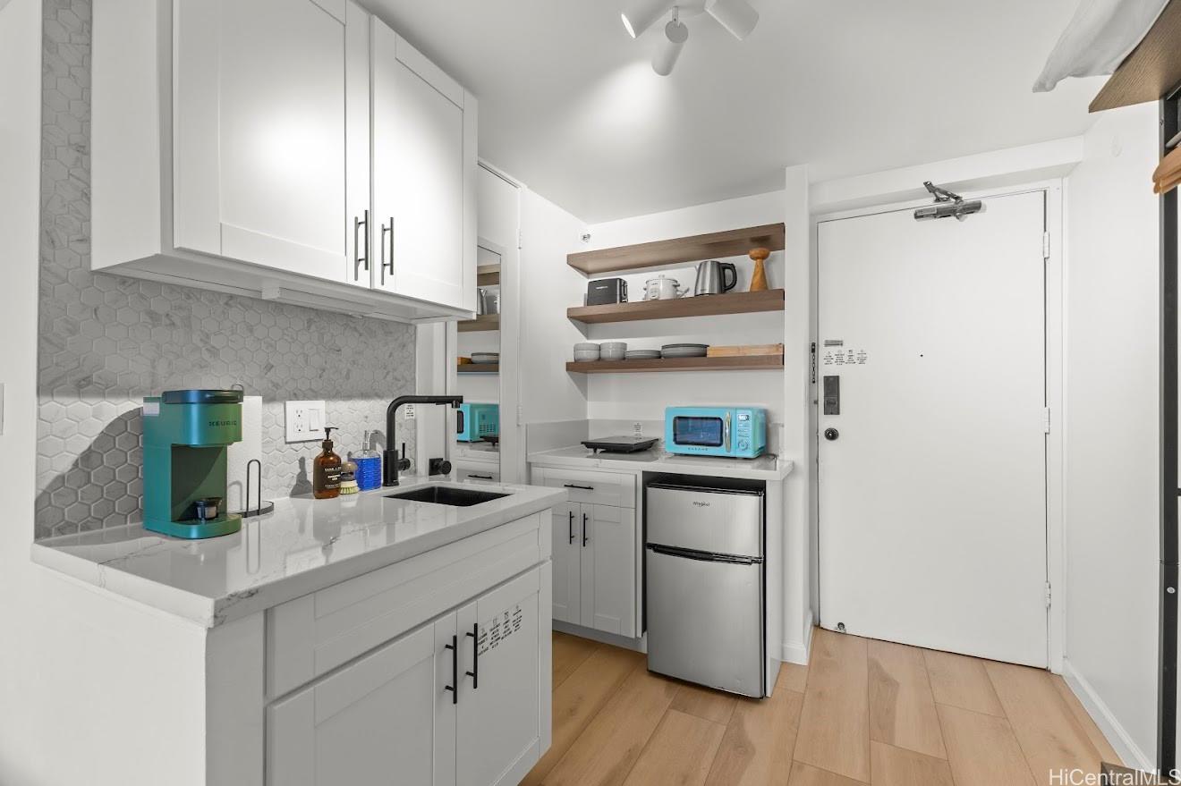 Island Colony condo # 2415, Honolulu, Hawaii - photo 13 of 25