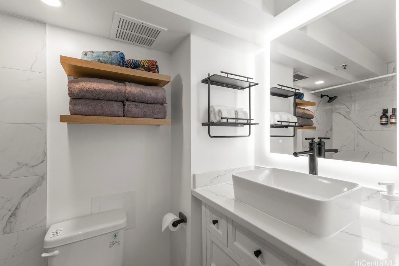 Island Colony condo # 2415, Honolulu, Hawaii - photo 18 of 25