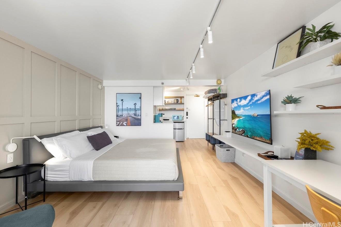 Island Colony condo # 2415, Honolulu, Hawaii - photo 5 of 25