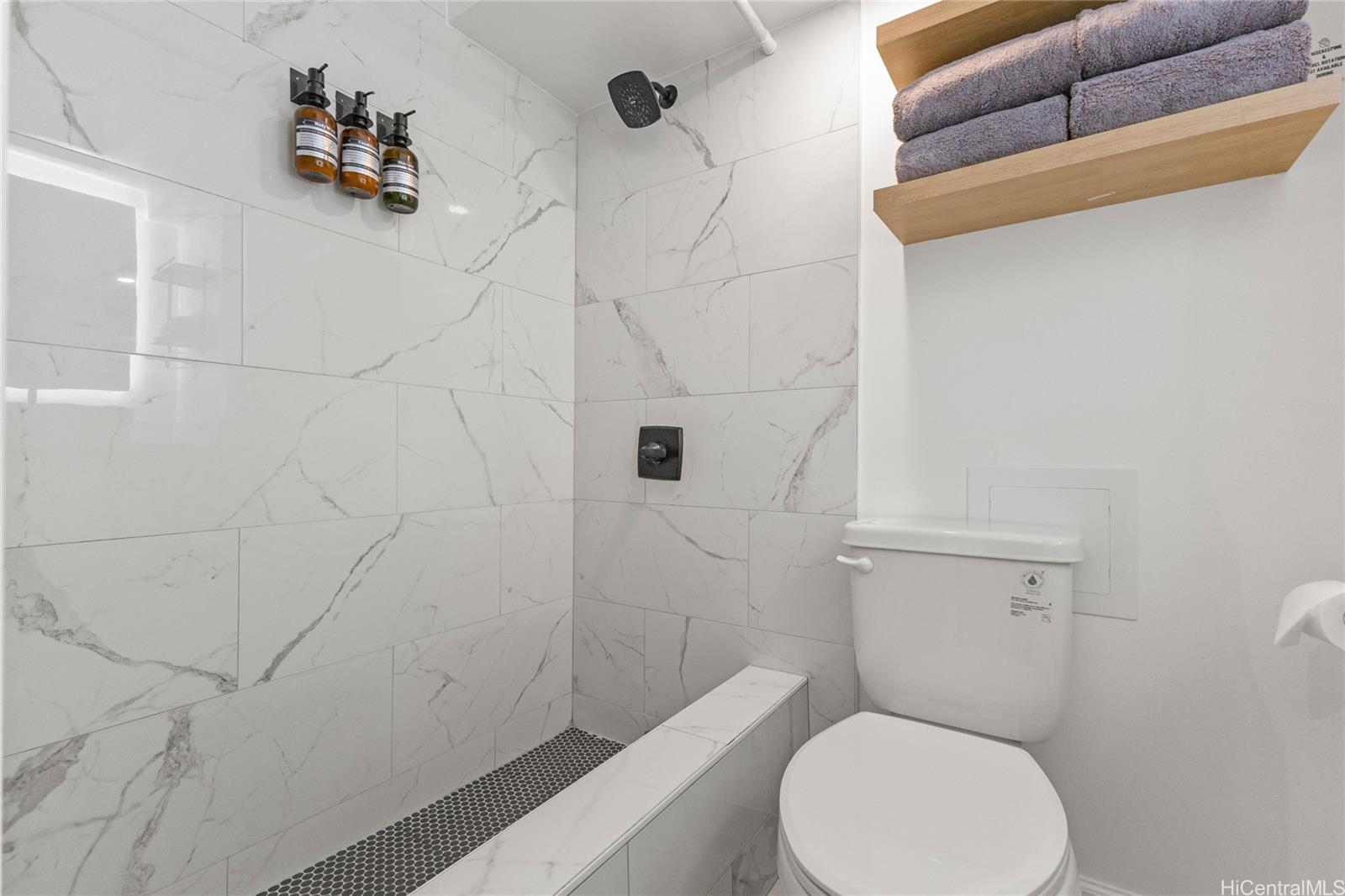 Island Colony condo # 2415, Honolulu, Hawaii - photo 12 of 24