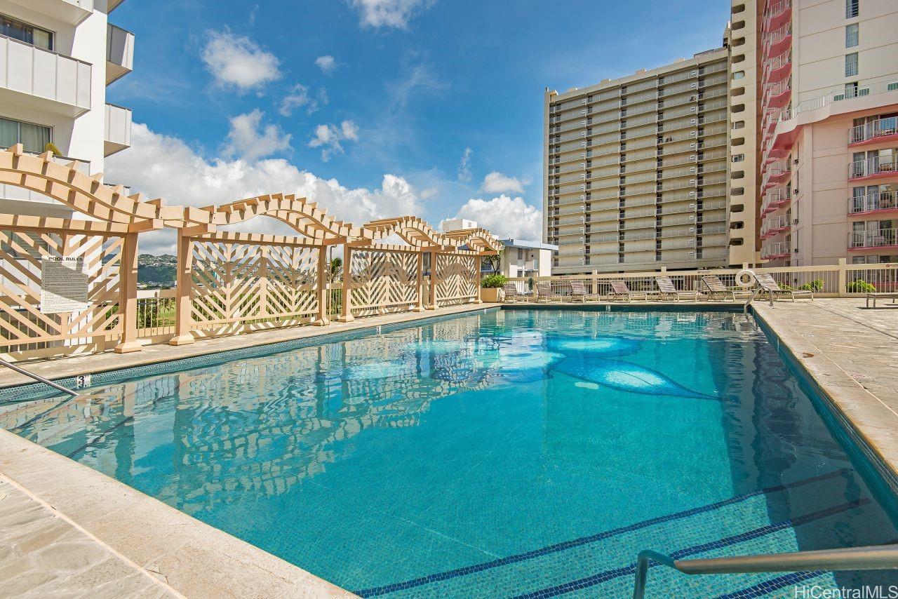 Island Colony condo # 2417, Honolulu, Hawaii - photo 3 of 7