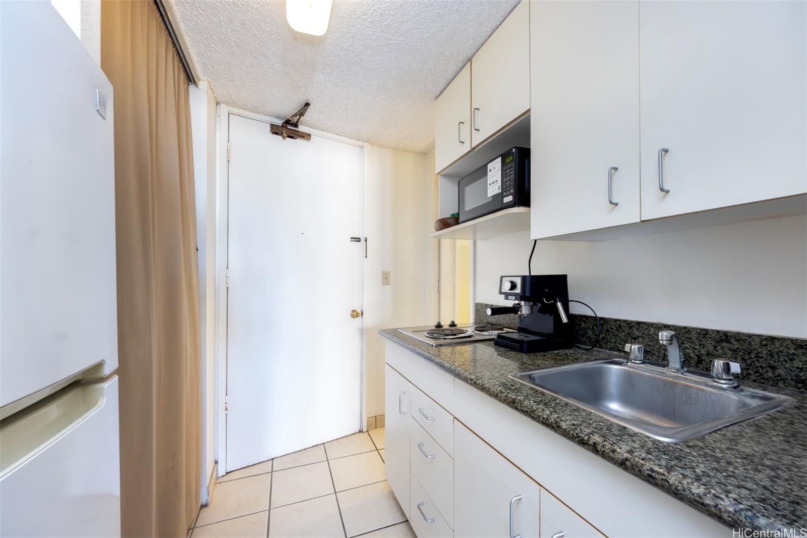 Island Colony condo # 2506, Honolulu, Hawaii - photo 7 of 12