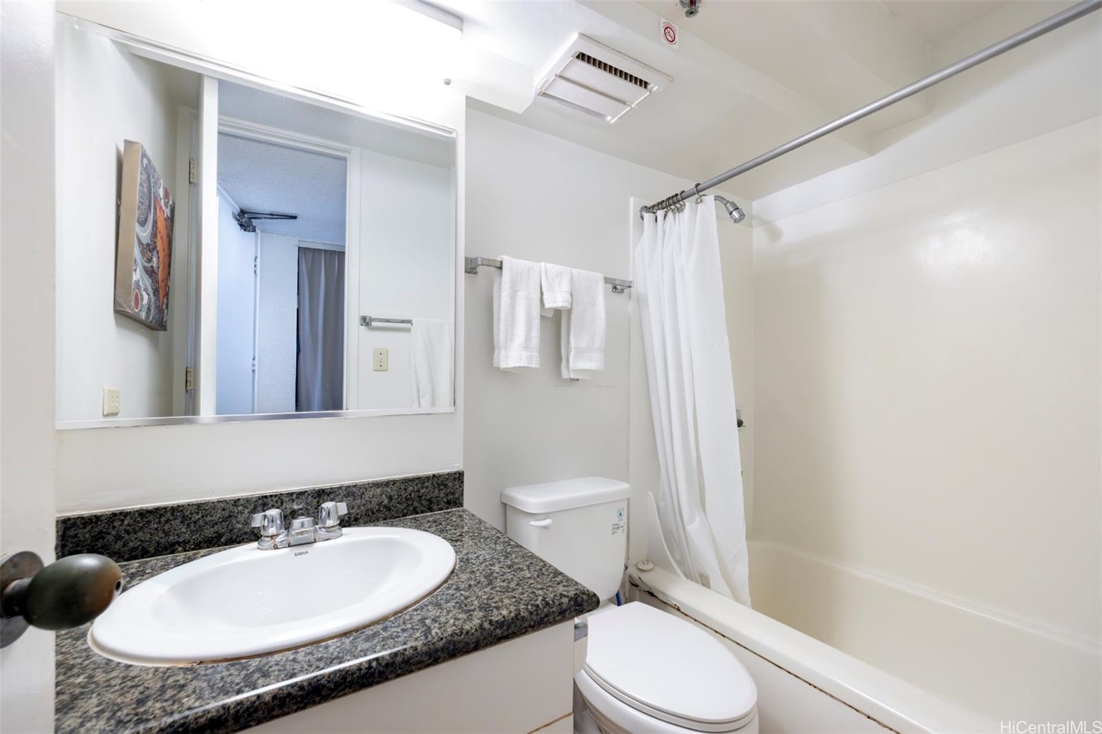 Island Colony condo # 2506, Honolulu, Hawaii - photo 8 of 12