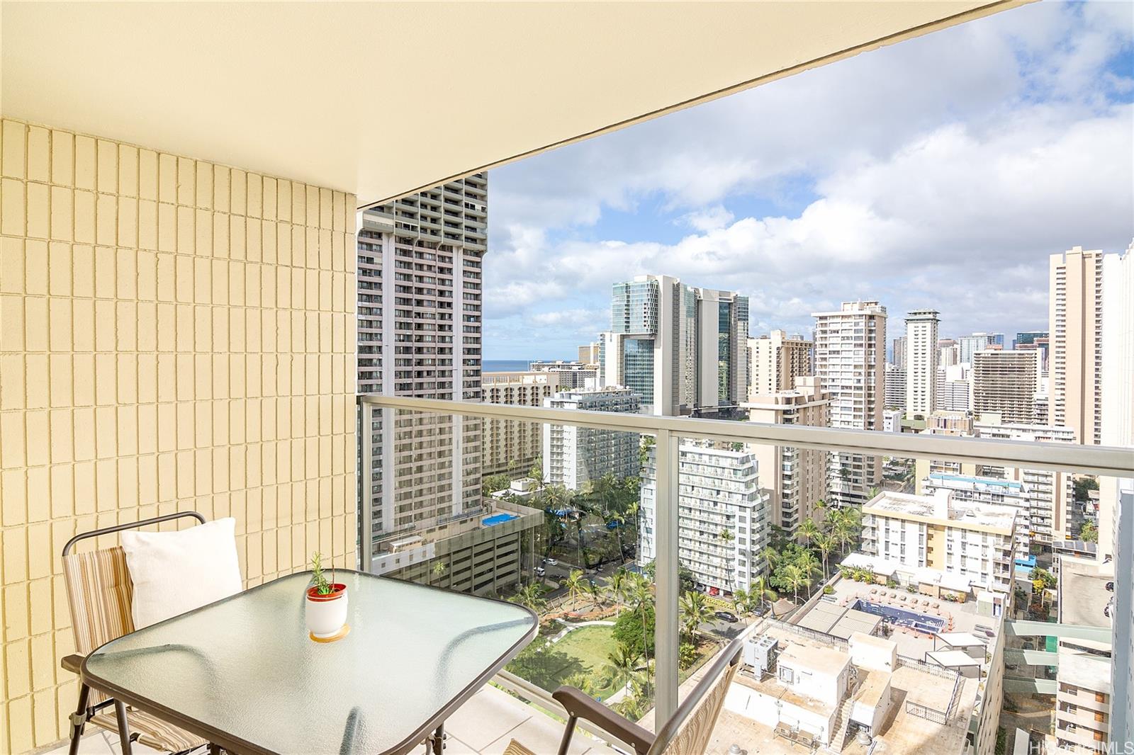 Island Colony condo # 2510, Honolulu, Hawaii - photo 6 of 23