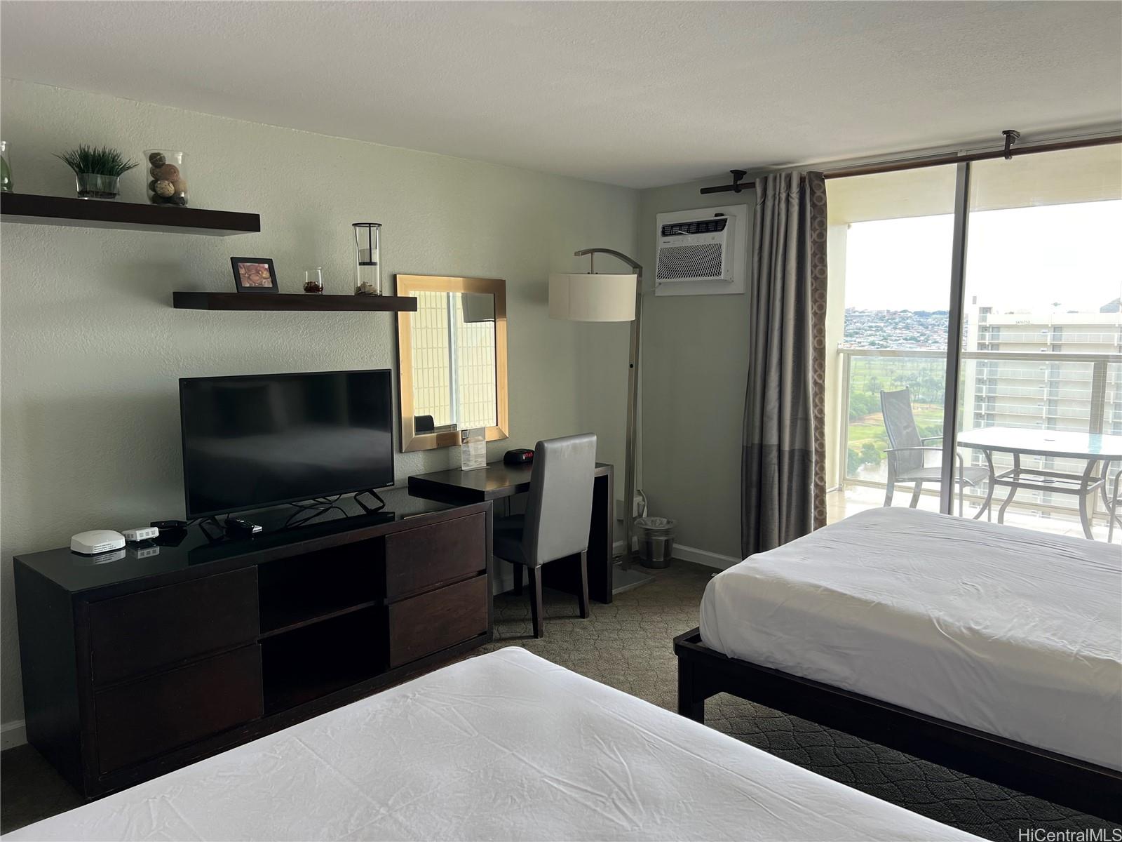 Island Colony condo # 2519, Honolulu, Hawaii - photo 4 of 18