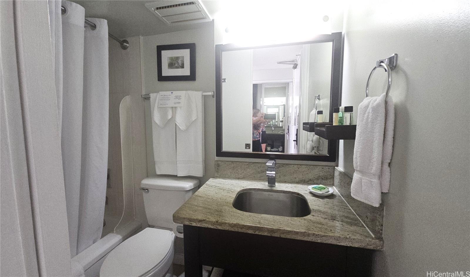 Island Colony condo # 2608, Honolulu, Hawaii - photo 12 of 19