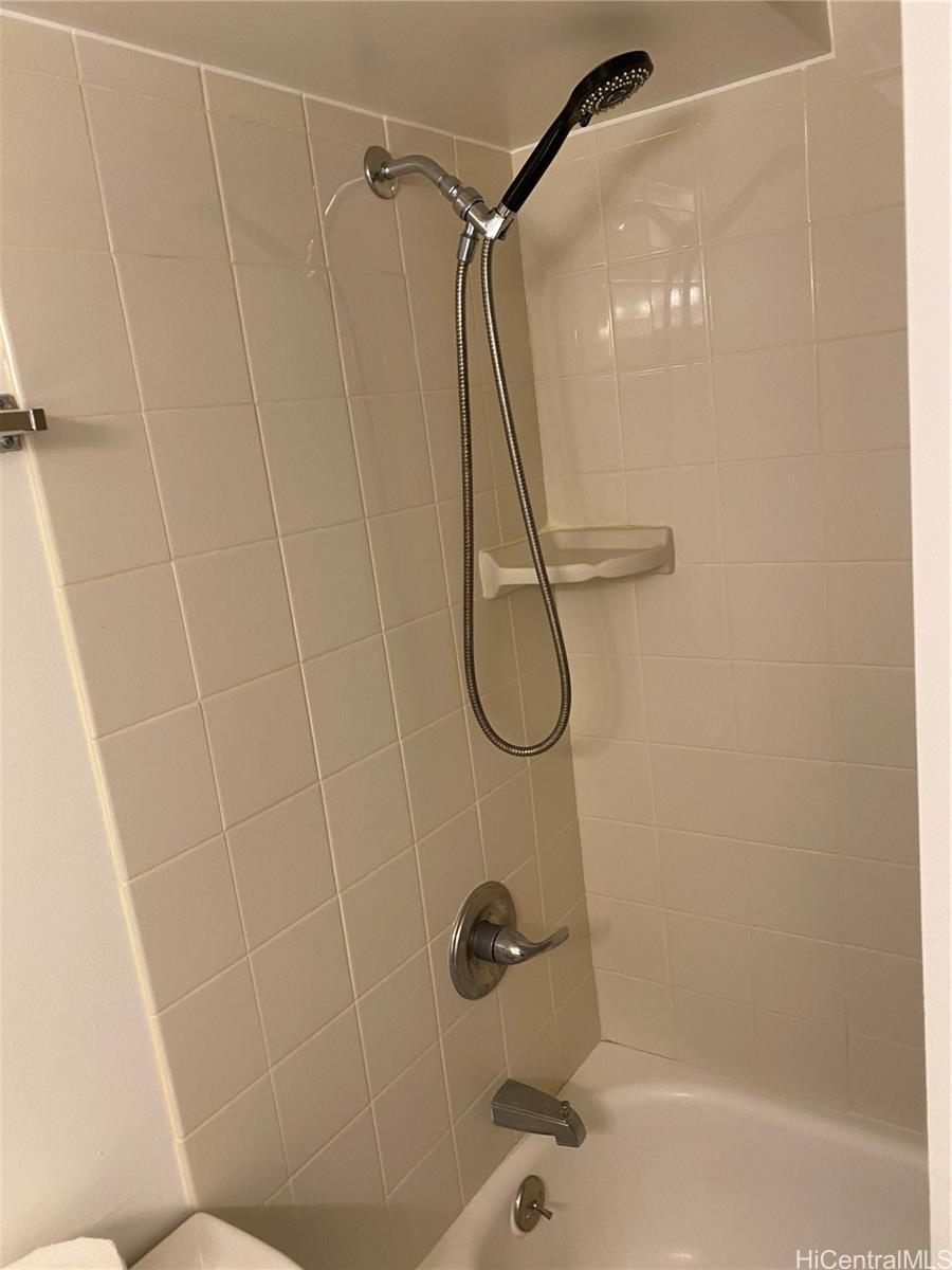 445 Seaside Ave Honolulu - Rental - photo 13 of 22