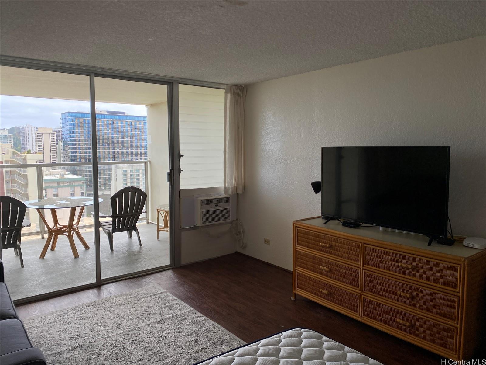 445 Seaside Ave Honolulu - Rental - photo 9 of 22