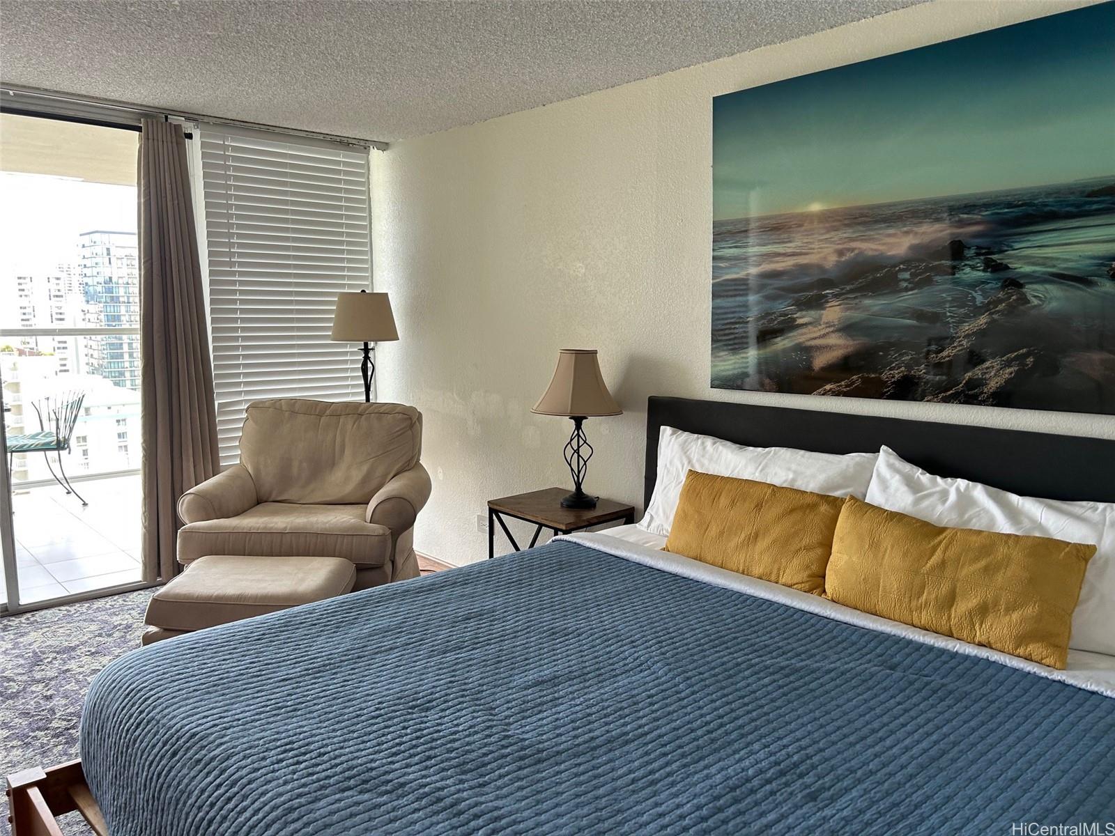 Island Colony condo # 2815, Honolulu, Hawaii - photo 4 of 21