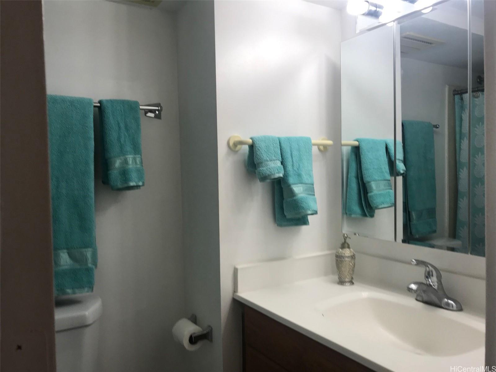 Island Colony condo # 2815, Honolulu, Hawaii - photo 10 of 21