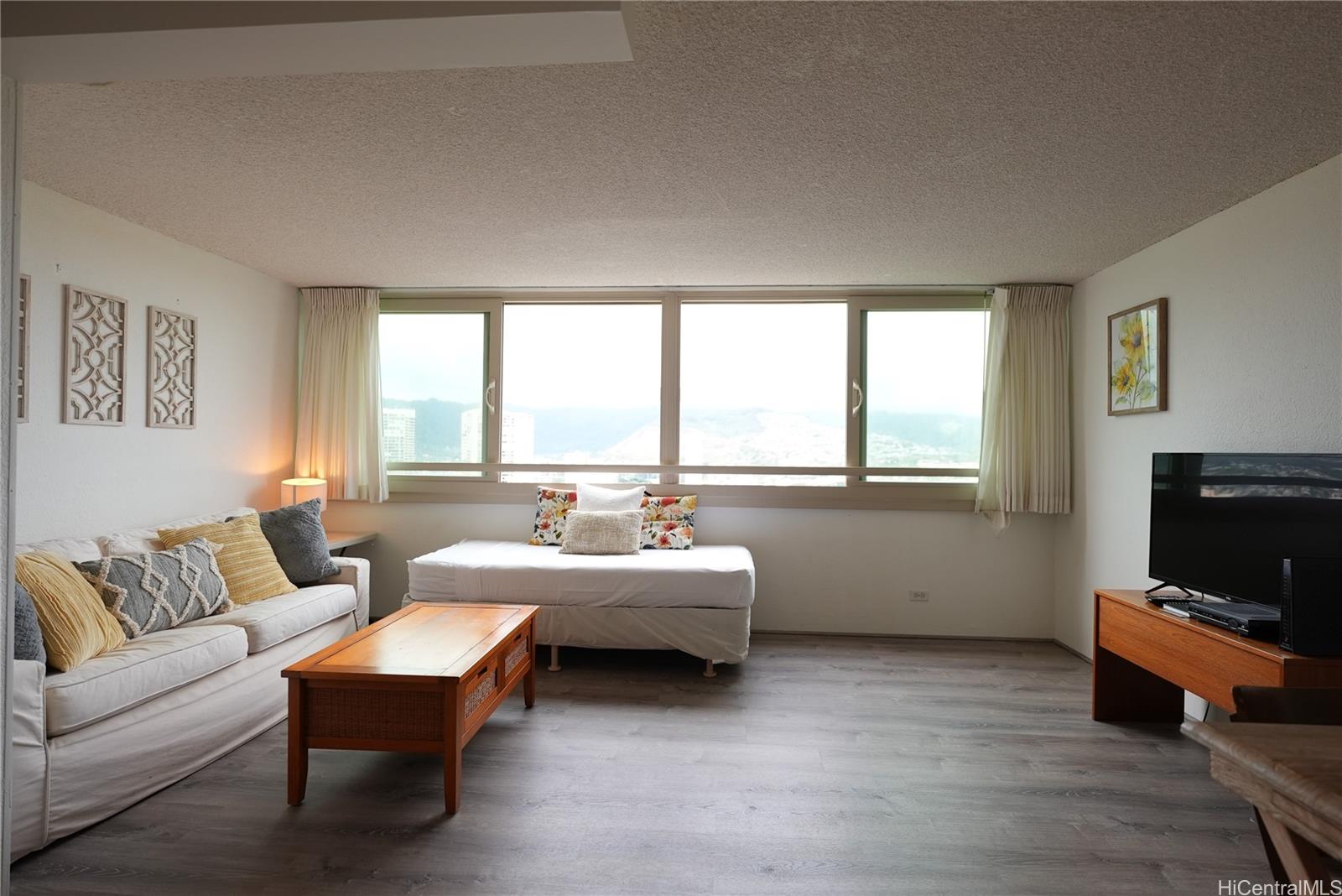 Island Colony condo # 2902, Honolulu, Hawaii - photo 5 of 15