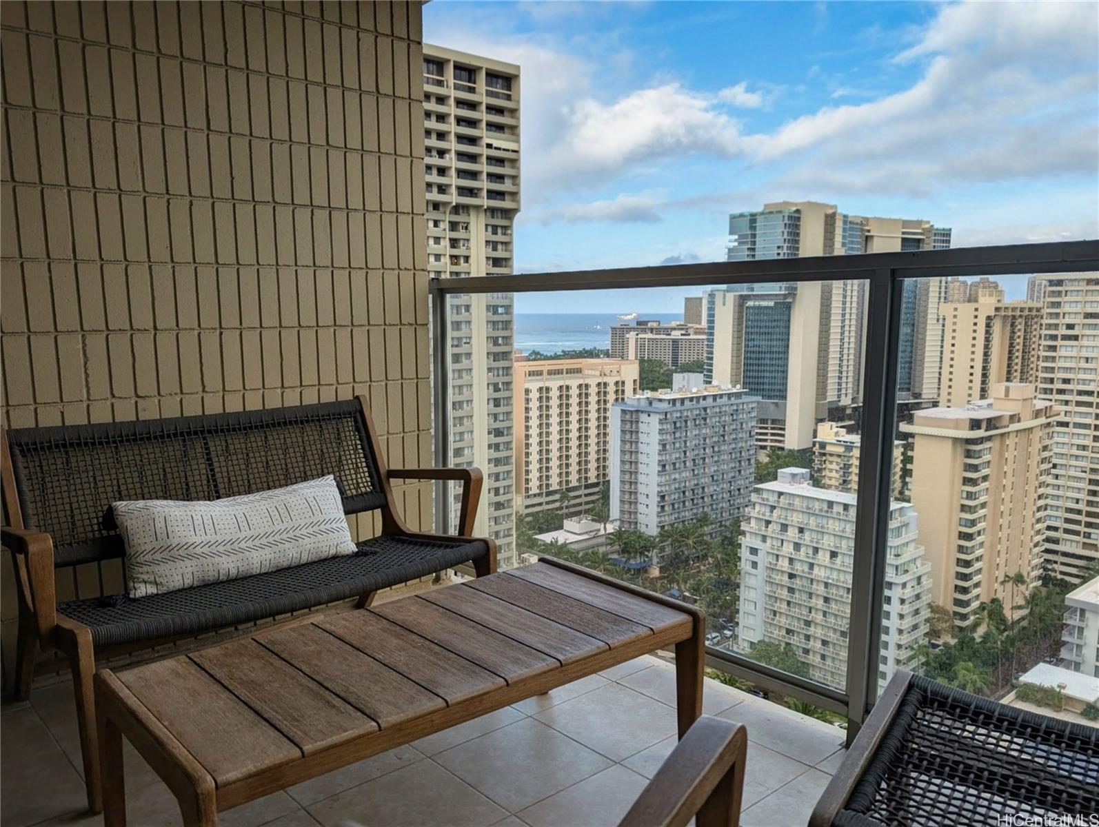 Island Colony condo # 2906, Honolulu, Hawaii - photo 4 of 25