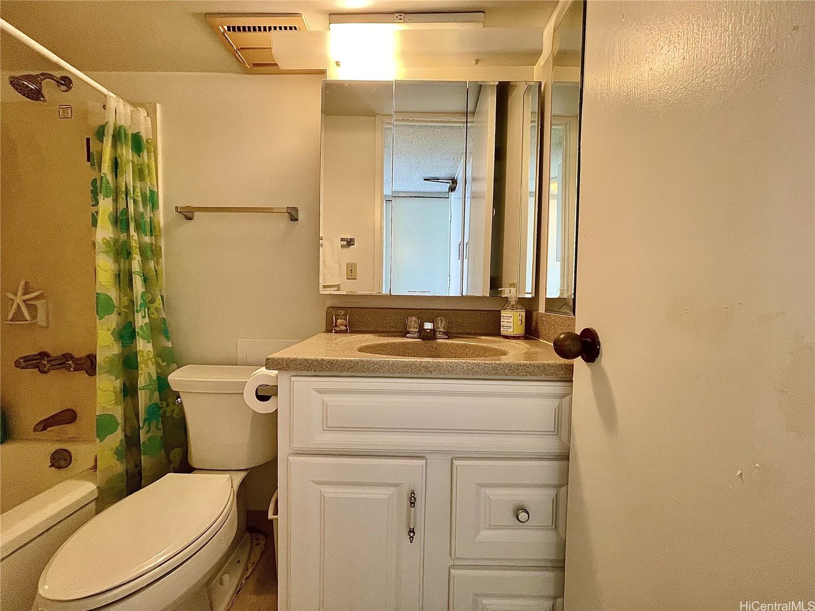 Island Colony condo # 2908, Honolulu, Hawaii - photo 12 of 17