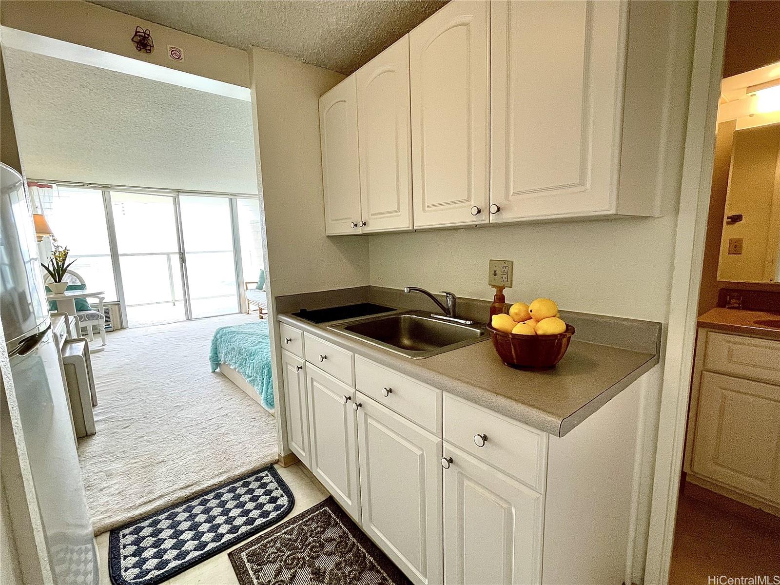 Island Colony condo # 2908, Honolulu, Hawaii - photo 6 of 17