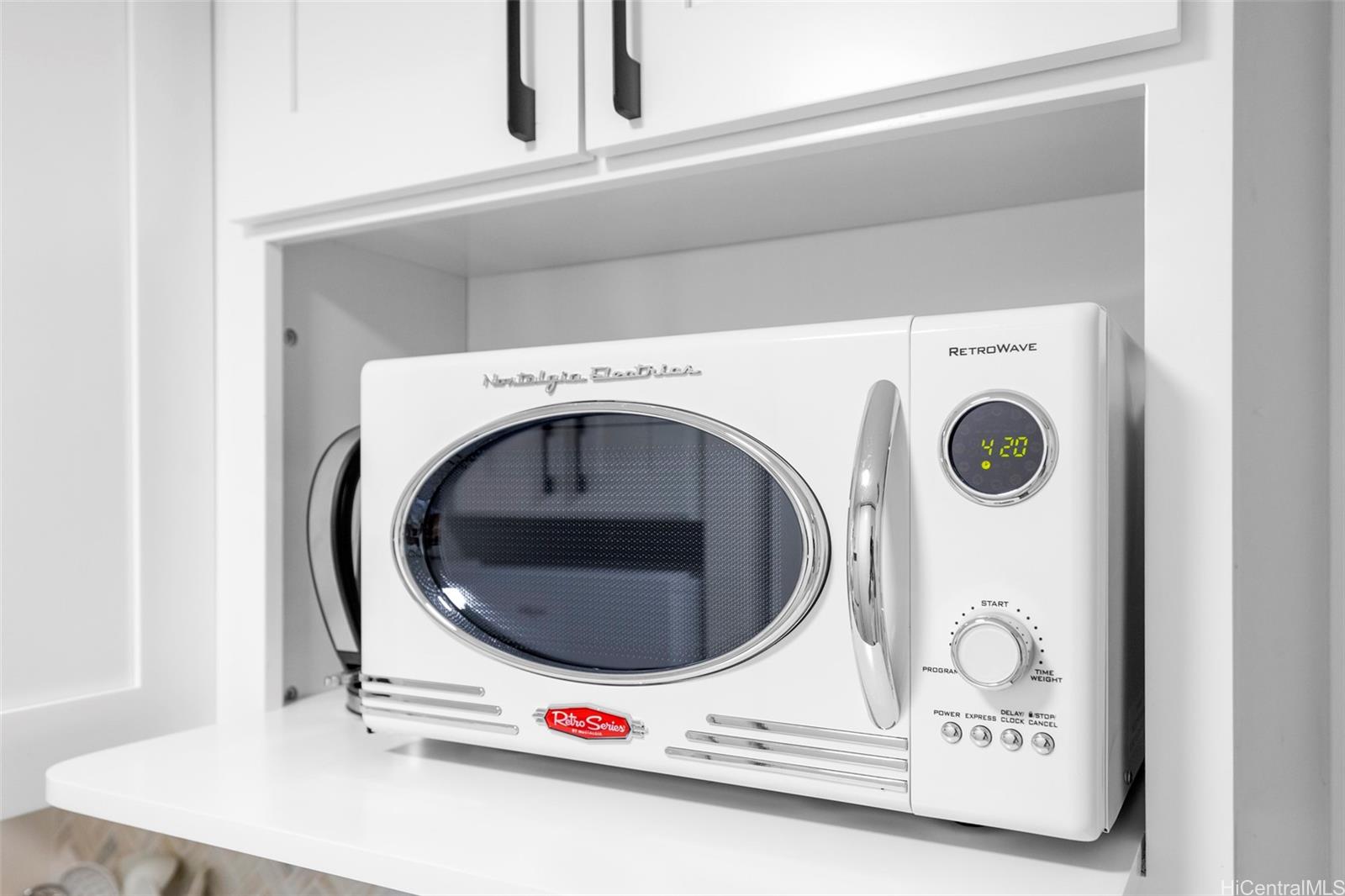 Island Colony condo # 2912, Honolulu, Hawaii - photo 18 of 21