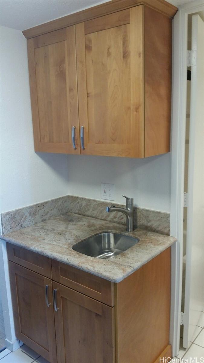 445 Seaside Ave Honolulu - Rental - photo 3 of 25