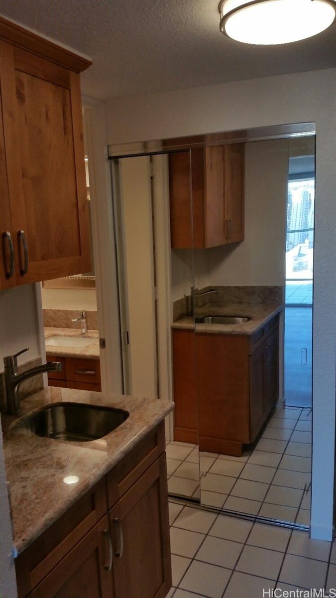 445 Seaside Ave Honolulu - Rental - photo 5 of 25