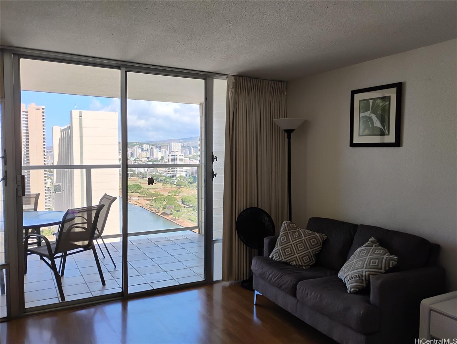 445 Seaside Ave Honolulu - Rental - photo 2 of 13