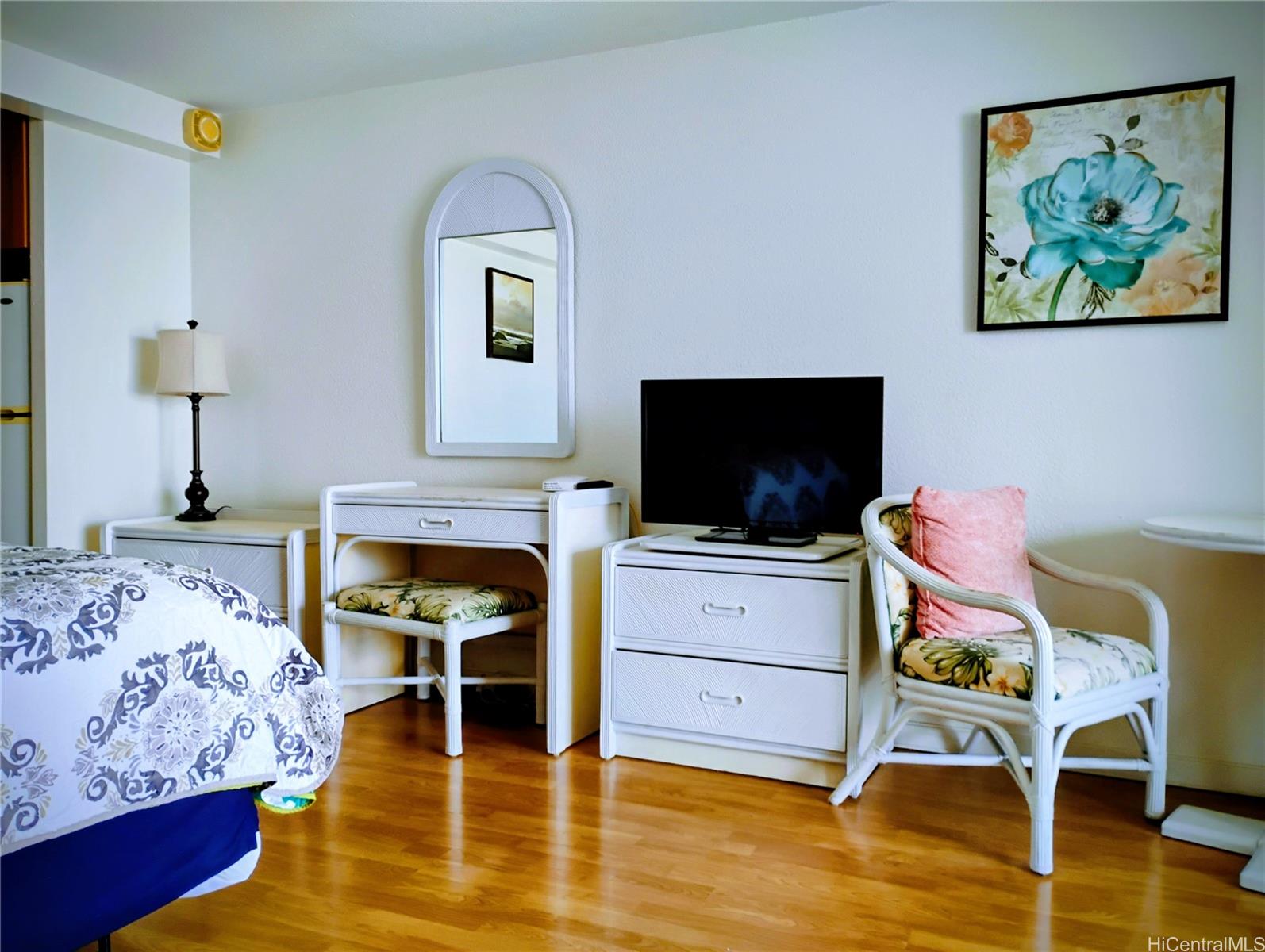 445 Seaside Ave Honolulu - Rental - photo 6 of 13