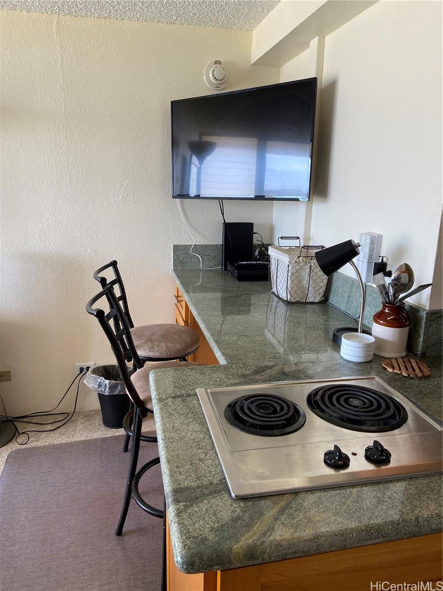 Island Colony condo # 3305, Honolulu, Hawaii - photo 3 of 5