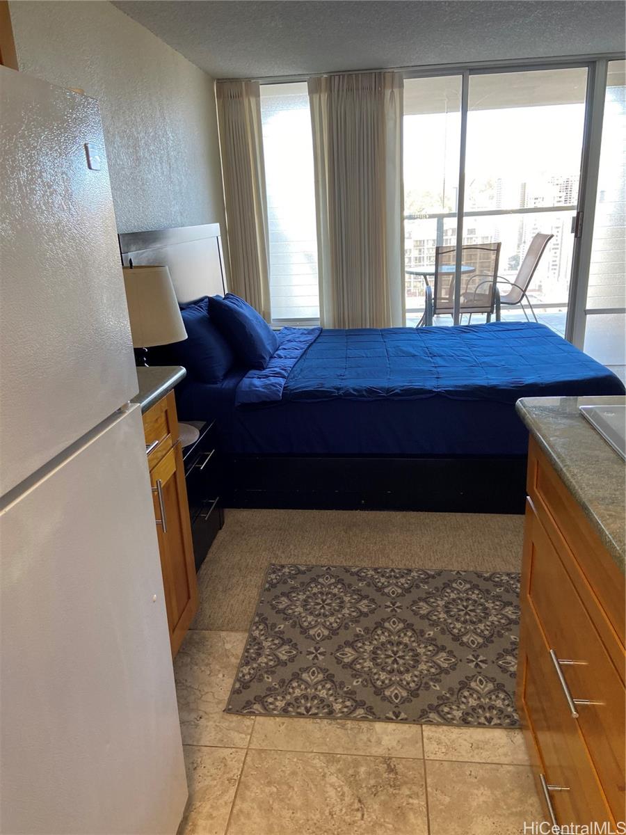 Island Colony condo # 3305, Honolulu, Hawaii - photo 4 of 5