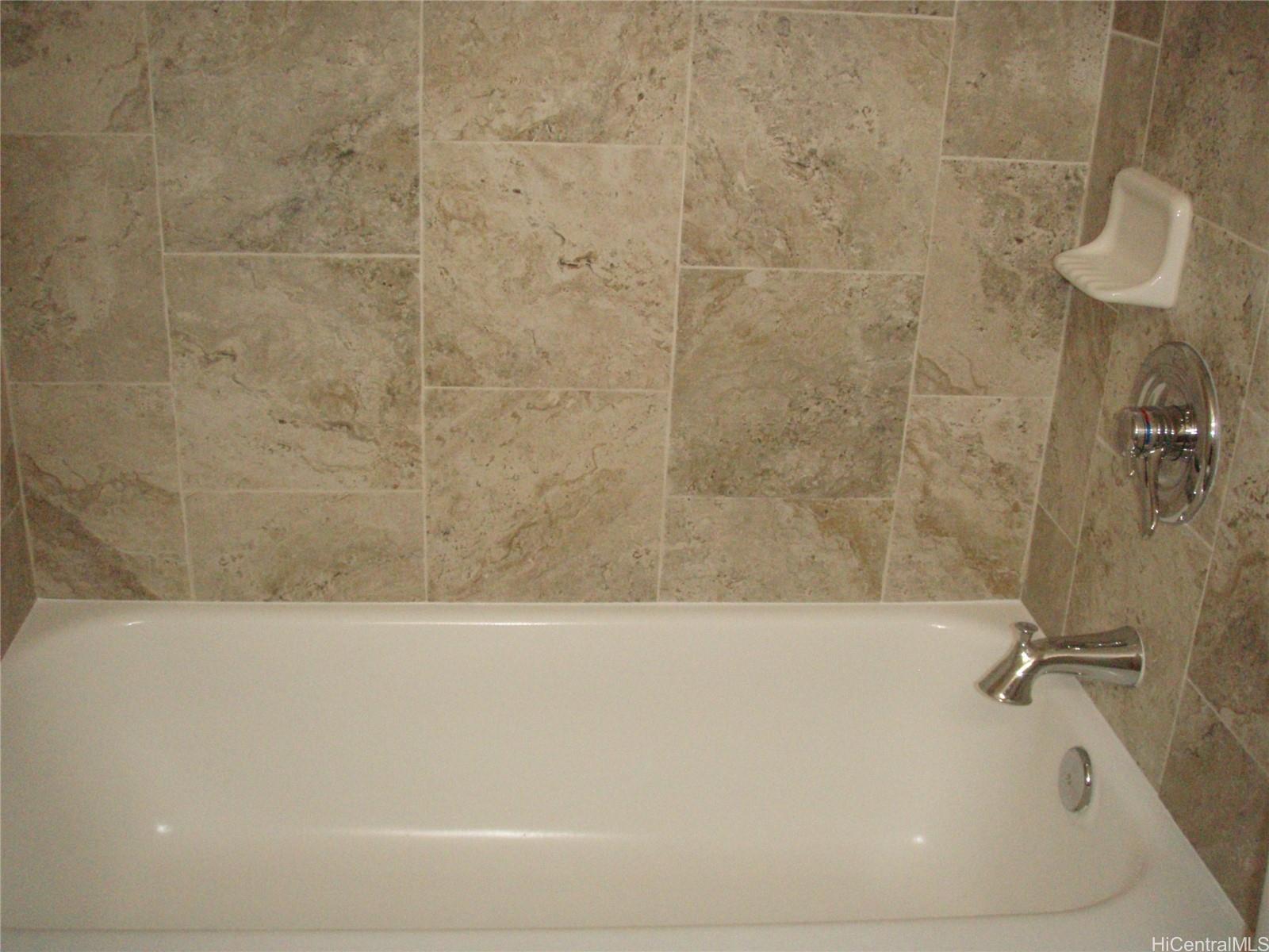 Island Colony condo # 3305, Honolulu, Hawaii - photo 5 of 5