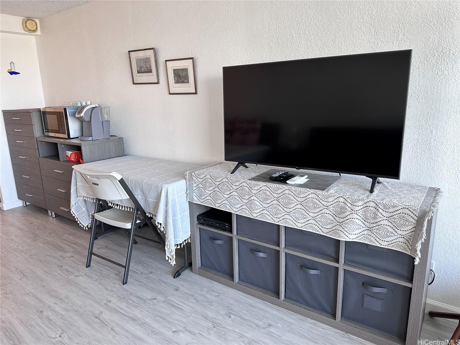 445 Seaside Ave Honolulu - Rental - photo 7 of 15