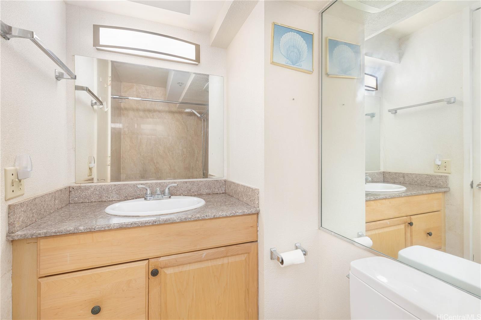 Island Colony condo # 3511, Honolulu, Hawaii - photo 13 of 20