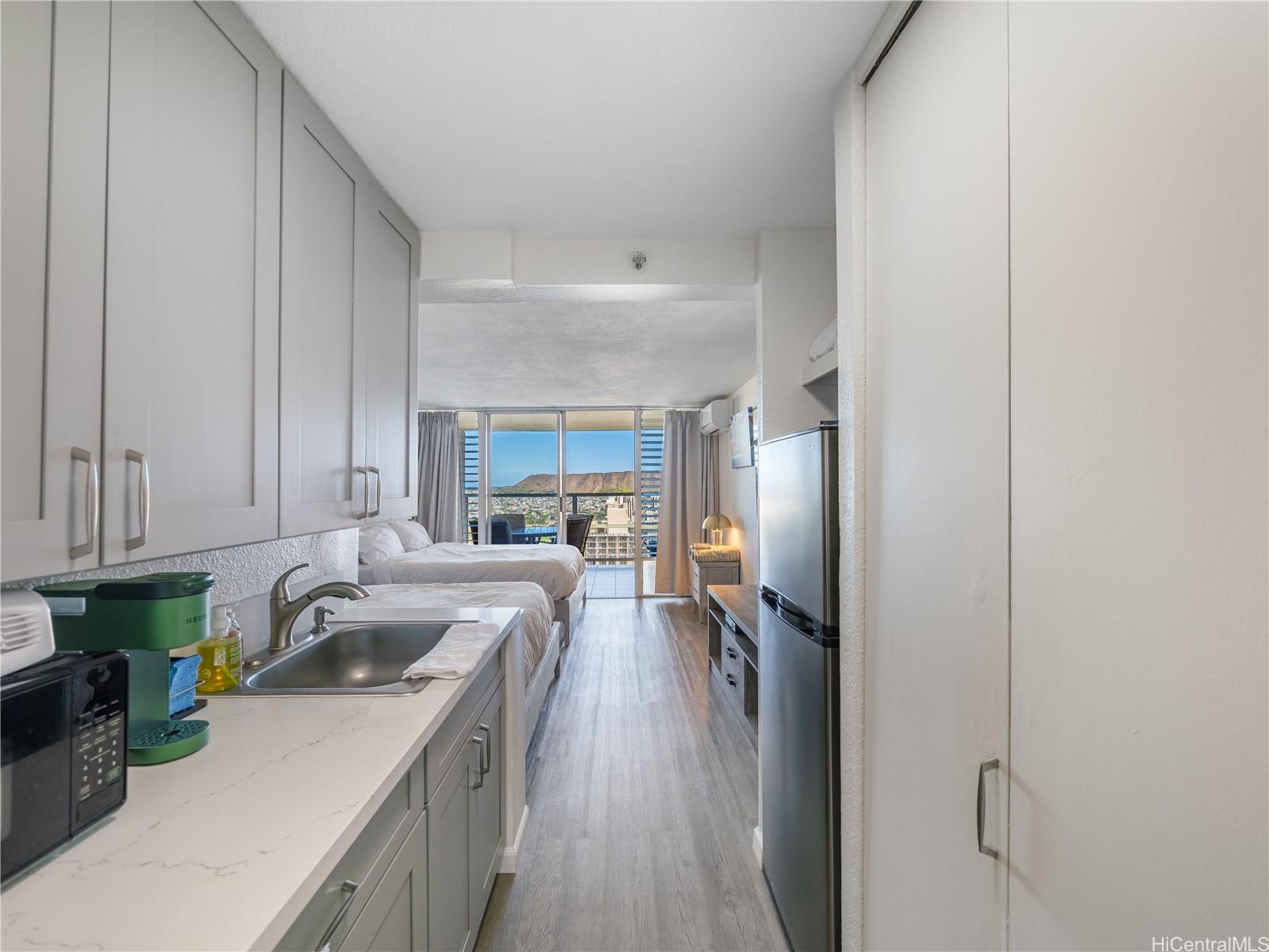 Island Colony condo # 3703, Honolulu, Hawaii - photo 5 of 25