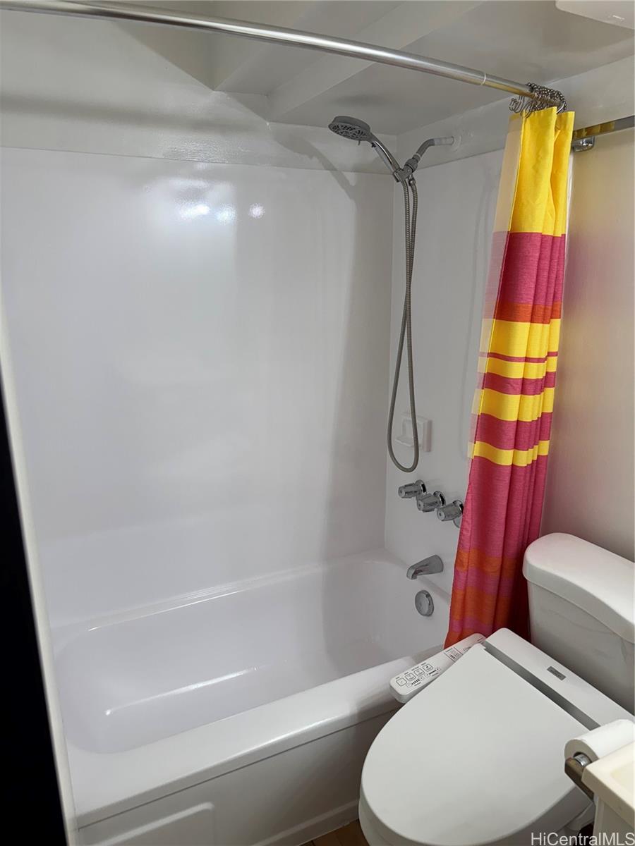 Island Colony condo # 3816, Honolulu, Hawaii - photo 12 of 22