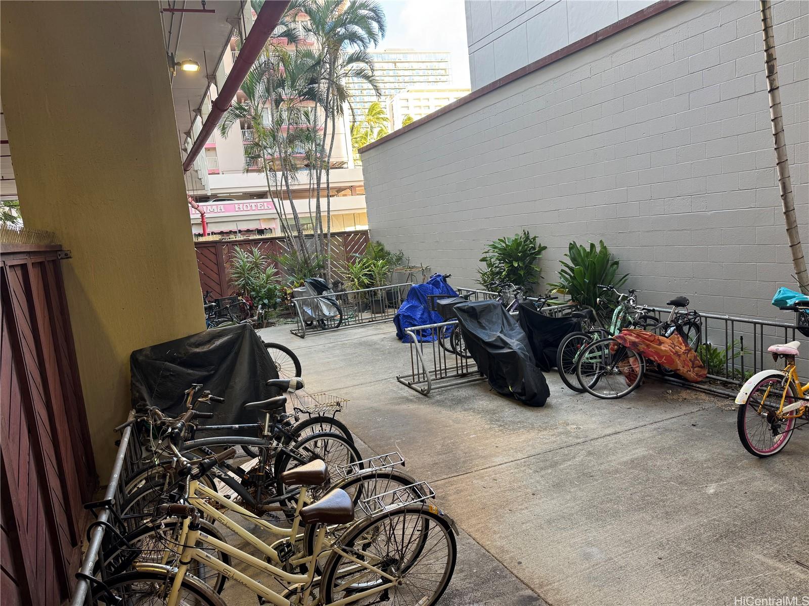 Island Colony condo # 3816, Honolulu, Hawaii - photo 21 of 22