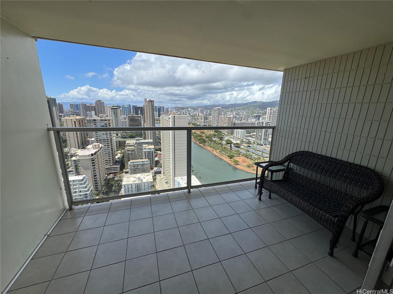 Island Colony condo # 3816, Honolulu, Hawaii - photo 4 of 22