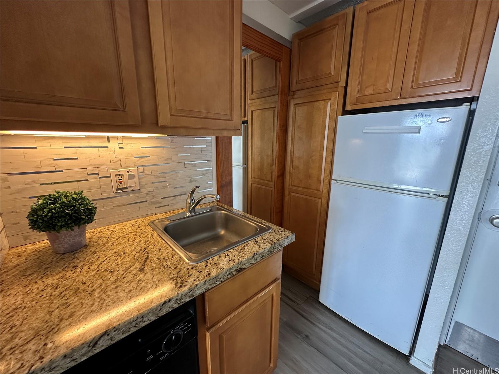 Island Colony condo # 3905, Honolulu, Hawaii - photo 13 of 25