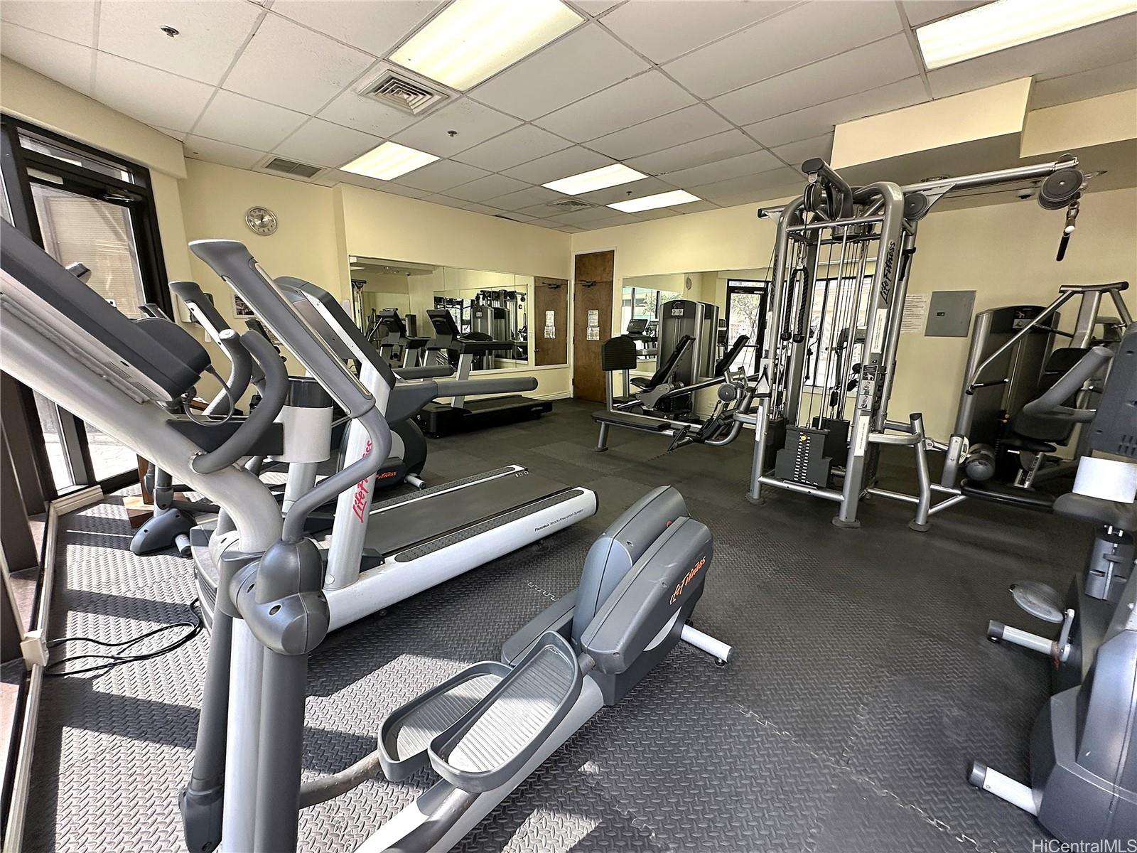 Island Colony condo # 3905, Honolulu, Hawaii - photo 24 of 25