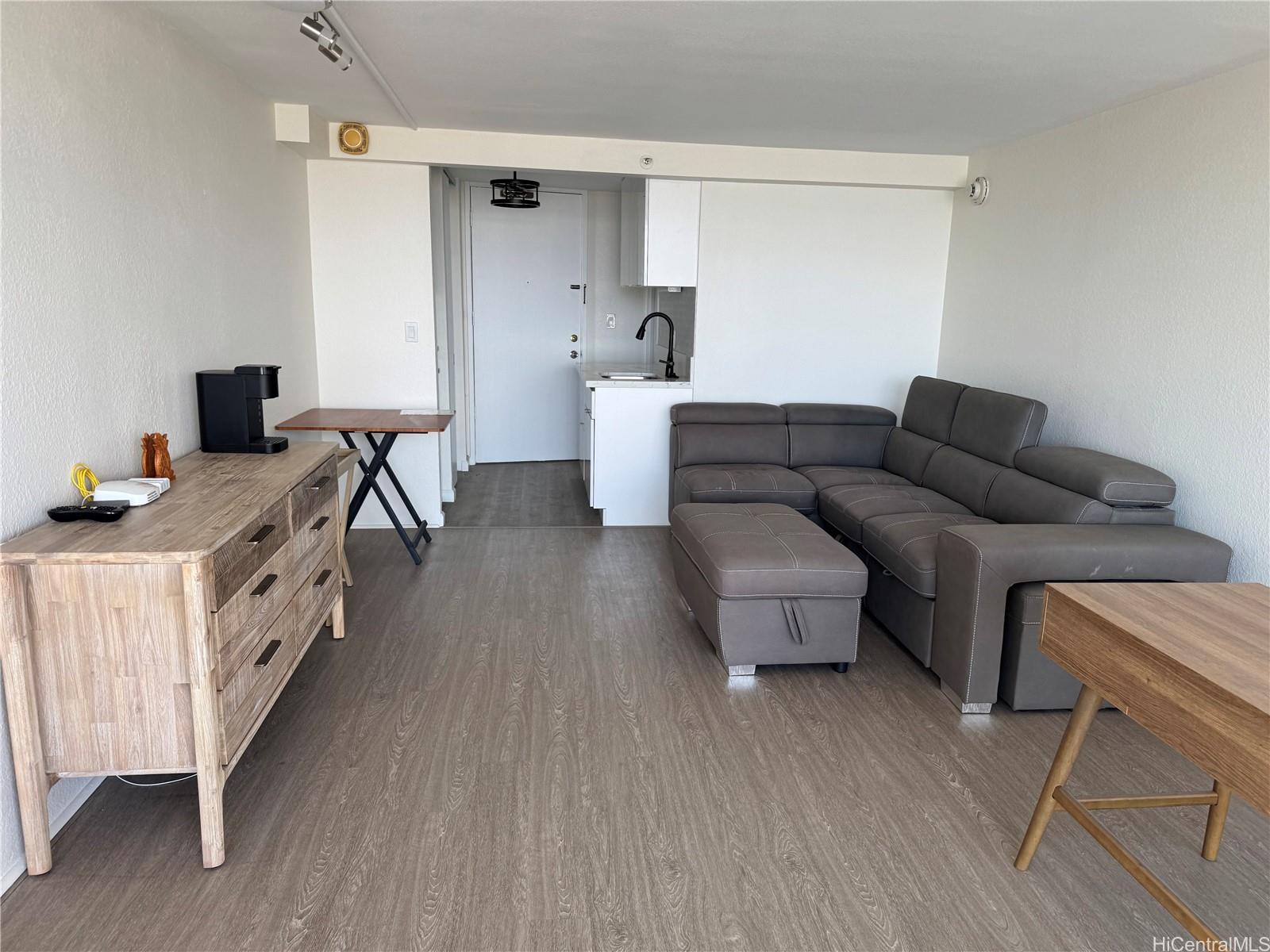 Island Colony condo # 3906, Honolulu, Hawaii - photo 6 of 15