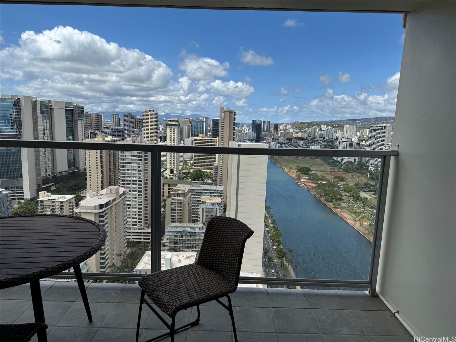 Island Colony condo # 3906, Honolulu, Hawaii - photo 7 of 15