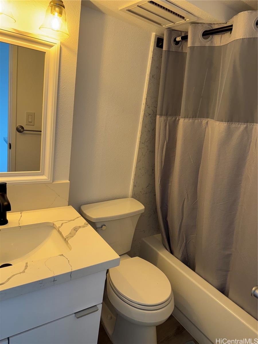 Island Colony condo # 3906, Honolulu, Hawaii - photo 9 of 15