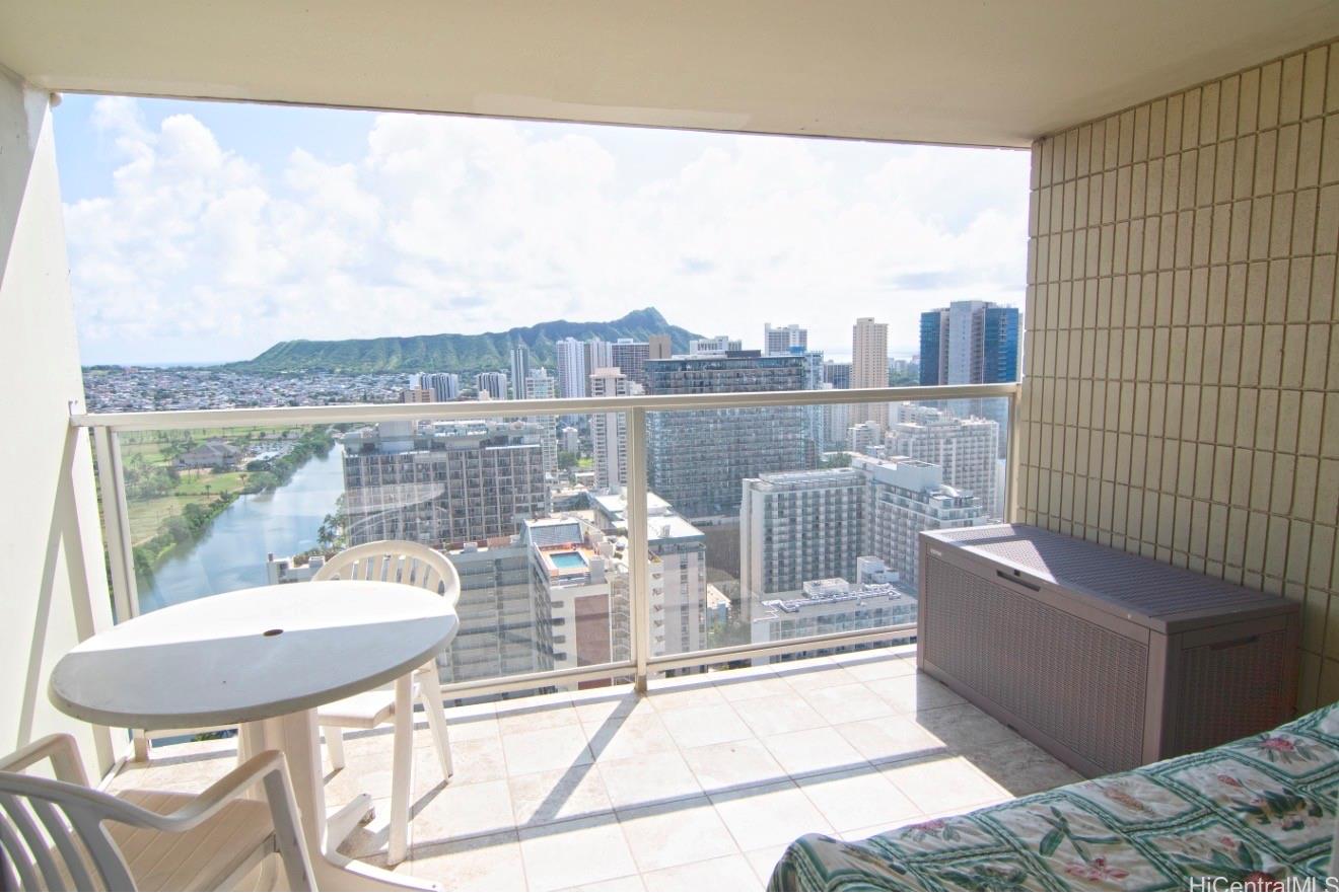 Island Colony condo # 3909, Honolulu, Hawaii - photo 5 of 12