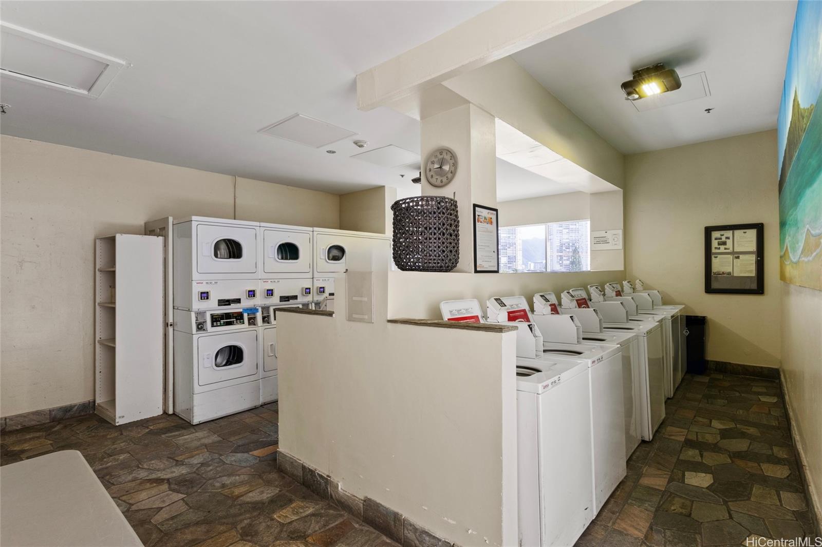 Island Colony condo # 3909, Honolulu, Hawaii - photo 9 of 12