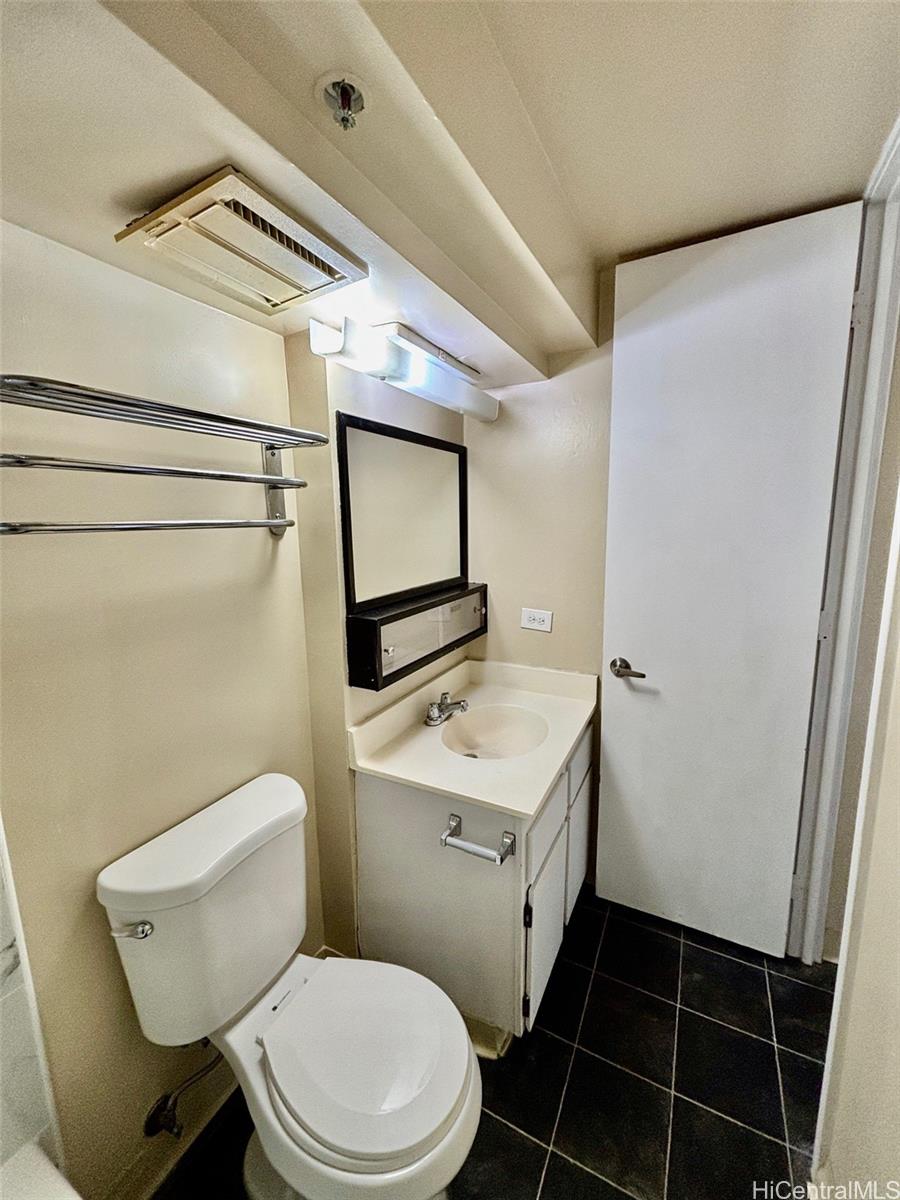 Island Colony condo # 3916, Honolulu, Hawaii - photo 12 of 21